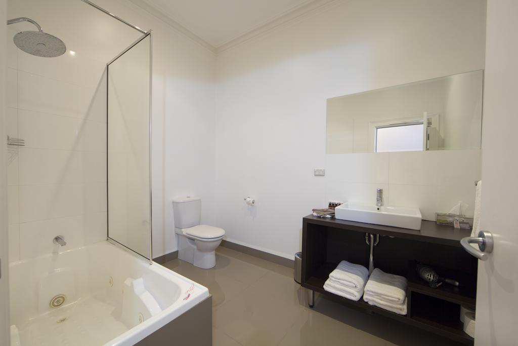 Ikon Hotel Берні Екстер'єр фото